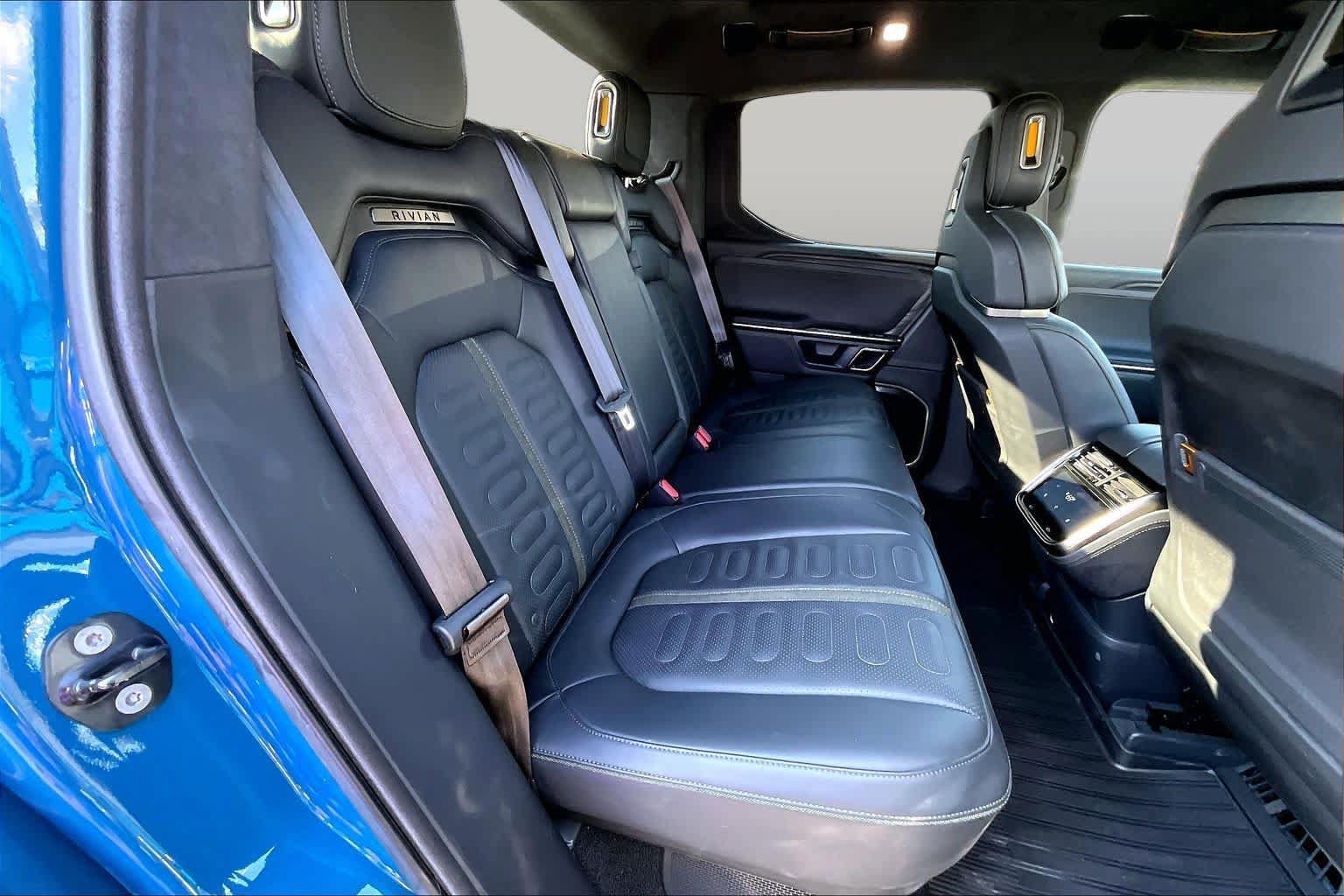 Used 2022 Rivian R1T Adventure AWD/4WD image 19