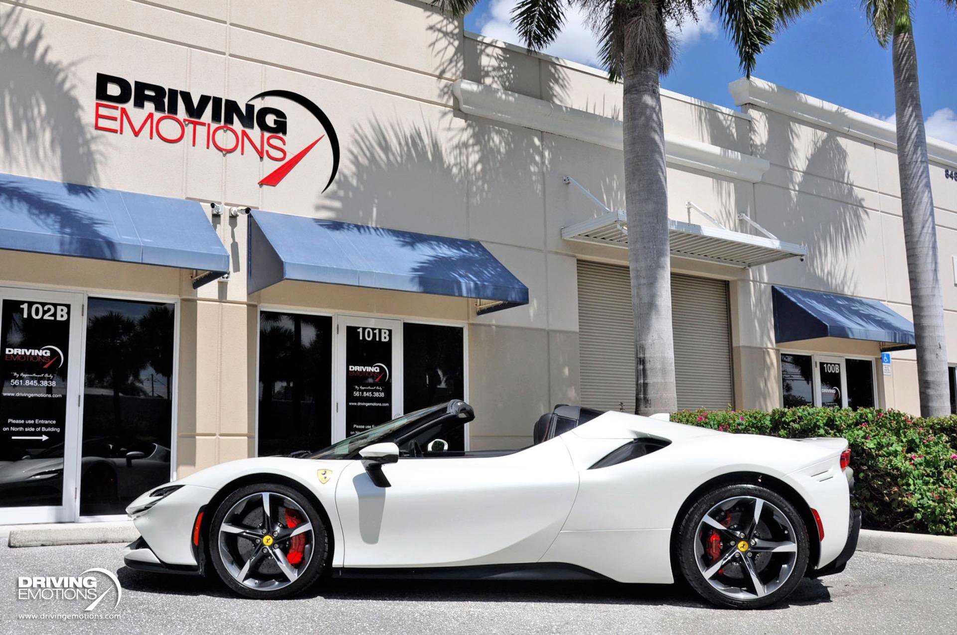 Used 2024 Ferrari SF90 Spider image 38