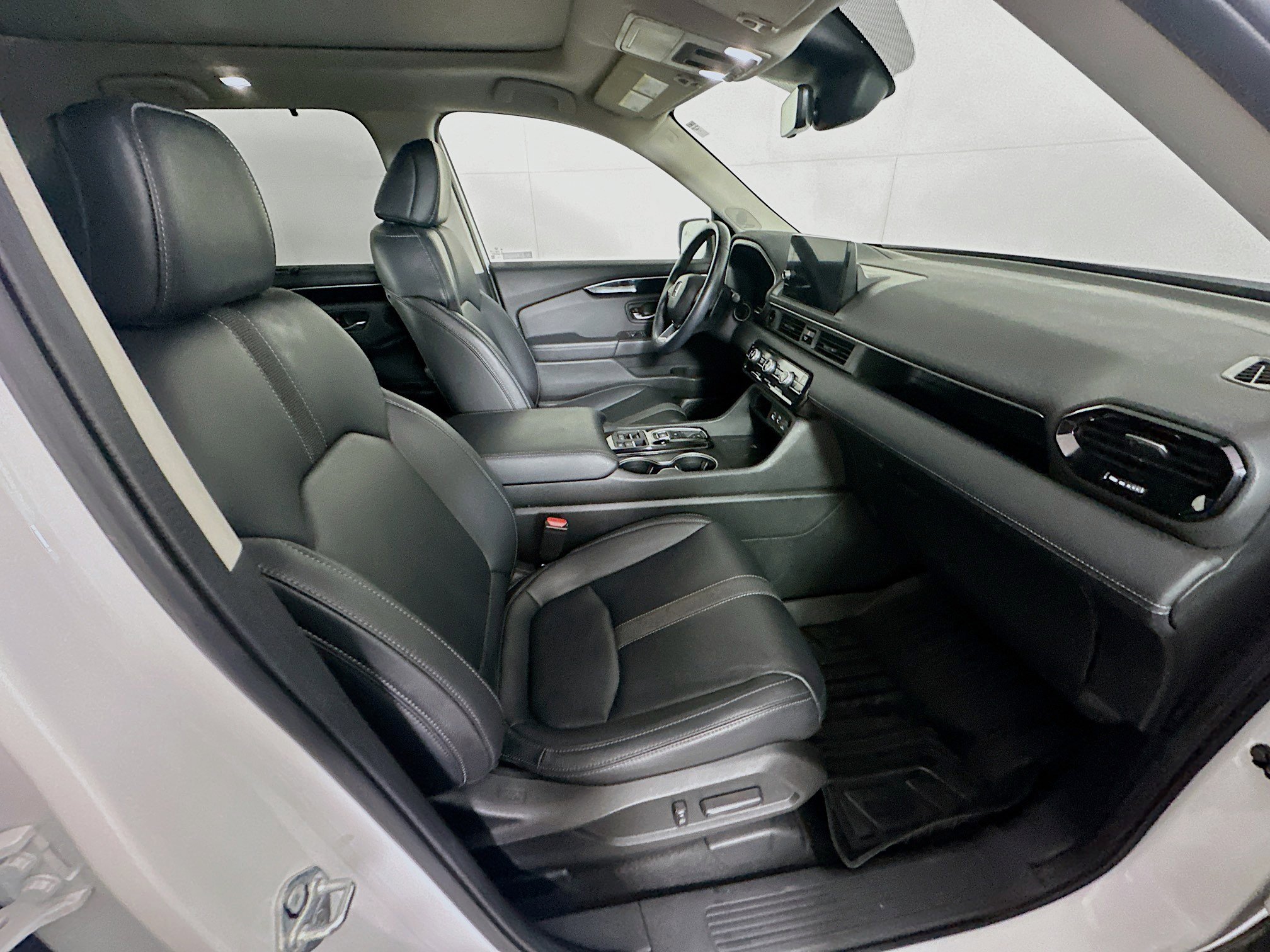 Used 2023 Honda Pilot Touring image 33