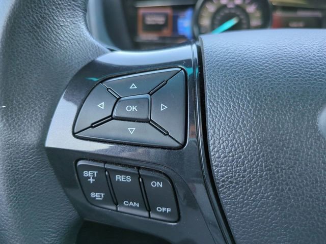 Used 2016 Ford Explorer XLT w/ Equipment Group 202A AWD/4WD image 25