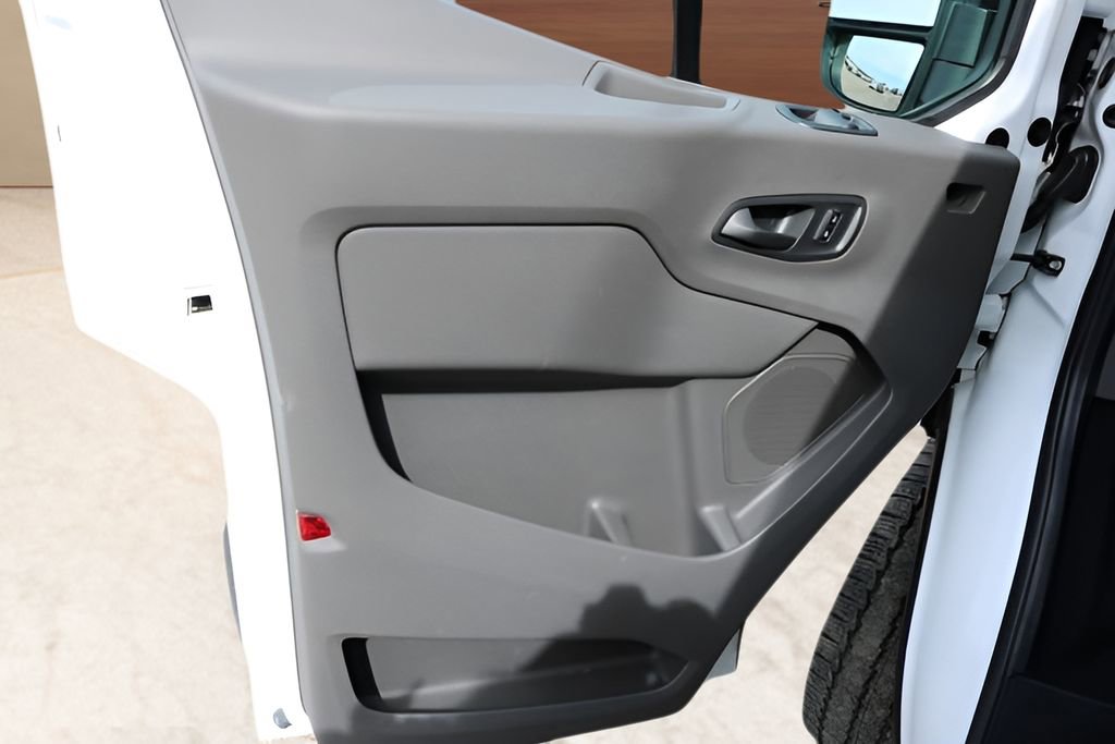 Used 2023 Ford Transit 350 XLT RWD image 10