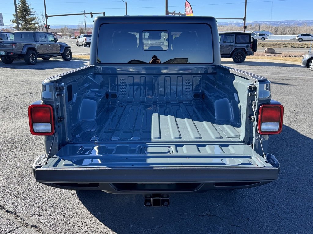 New 2025 Jeep Gladiator Sport image 12
