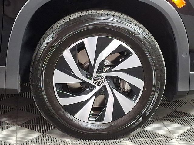 Used 2025 Volkswagen Tiguan S AWD/4WD image 11