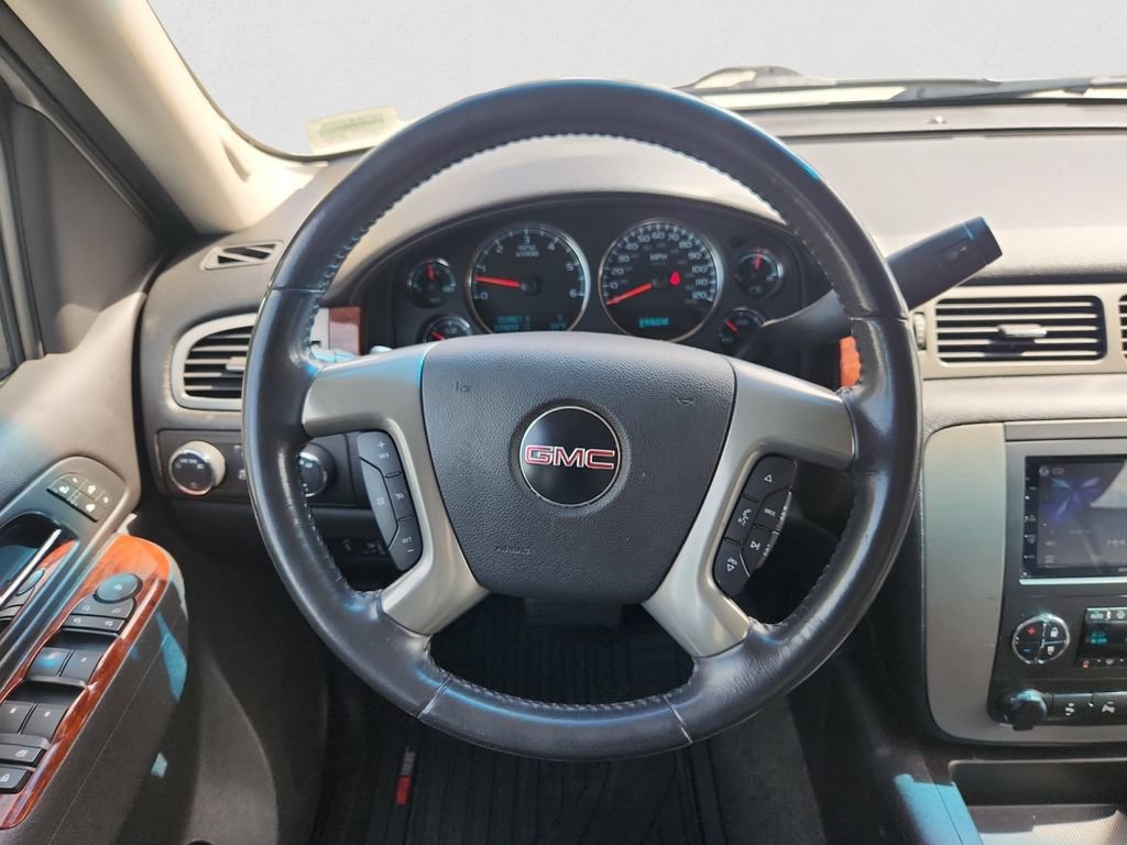 Used 2011 GMC Yukon SLT w/ SLT-2 Equipment Package AWD/4WD image 12