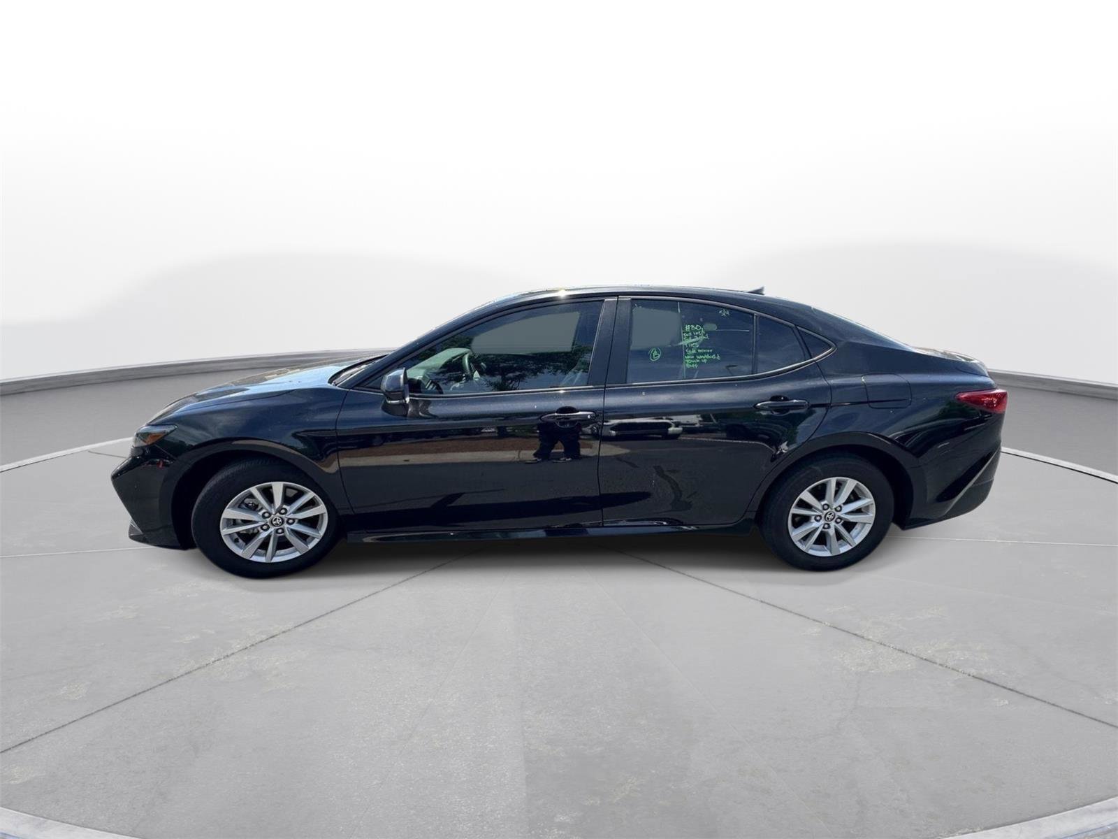 Certified 2025 Toyota Camry LE FWD image 9
