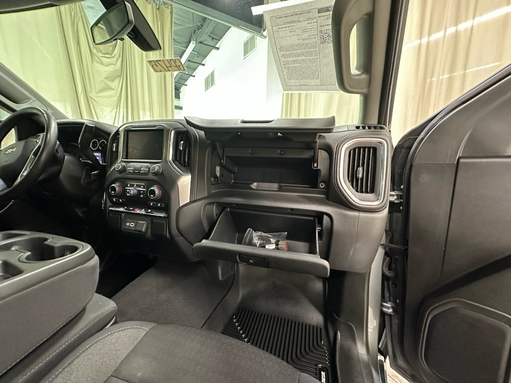 Certified 2022 Chevrolet Silverado 1500 LT AWD/4WD image 16