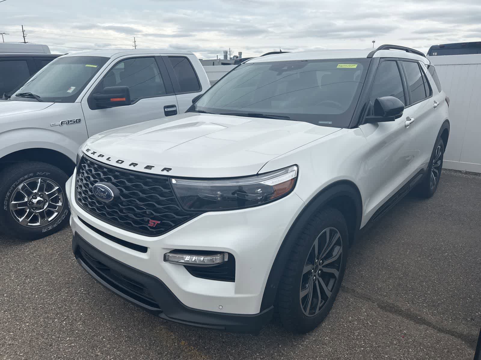 Used 2021 Ford Explorer ST w/ Equipment Group 401A AWD/4WD image 2