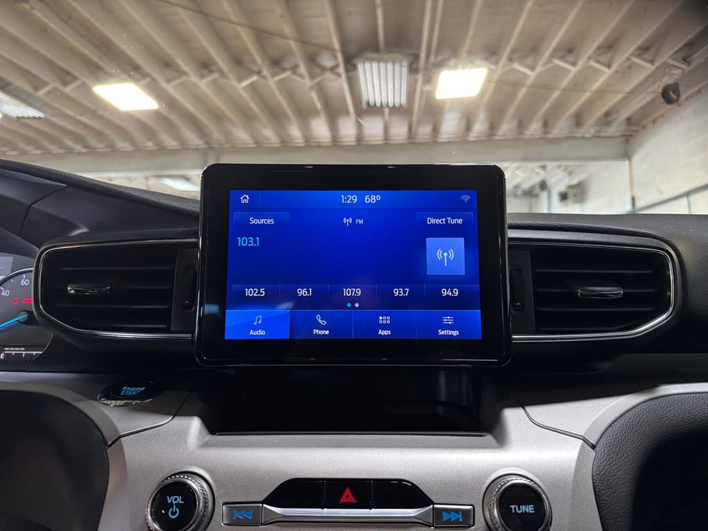 Used 2022 Ford Explorer XLT w/ Equipment Group 202A image 17