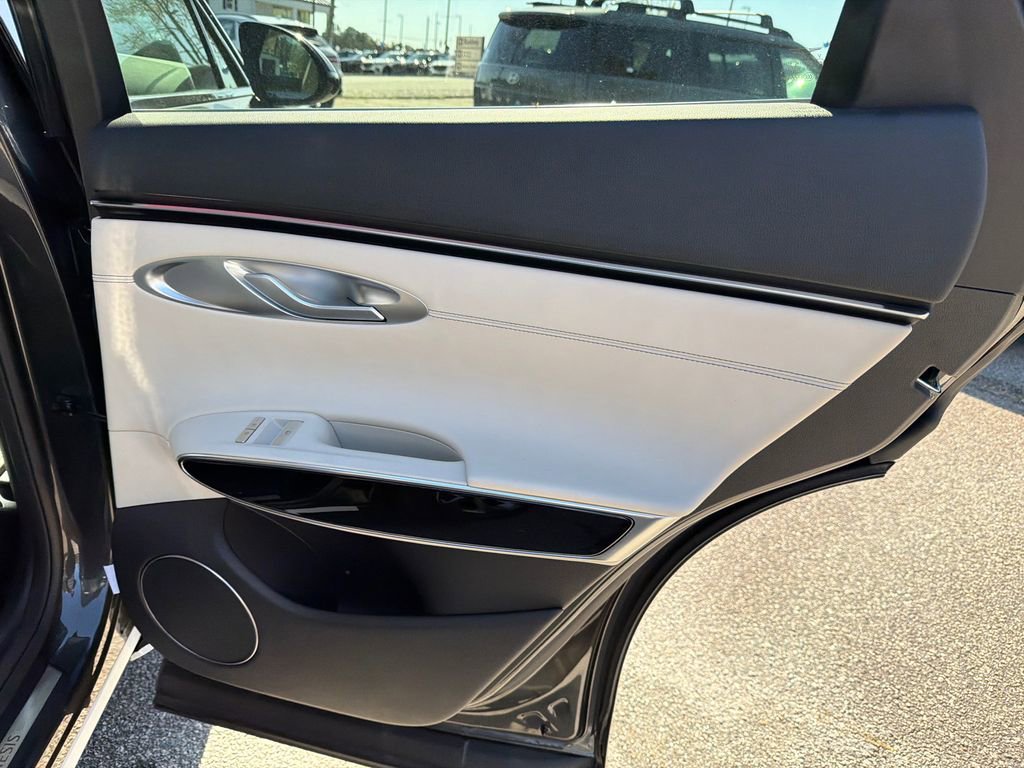 New 2026 Genesis GV70 2.5T image 16