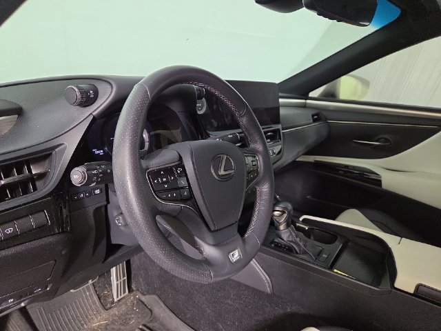 Certified 2023 Lexus ES 350 F Sport w/ Accessory Package (Z1) FWD image 17