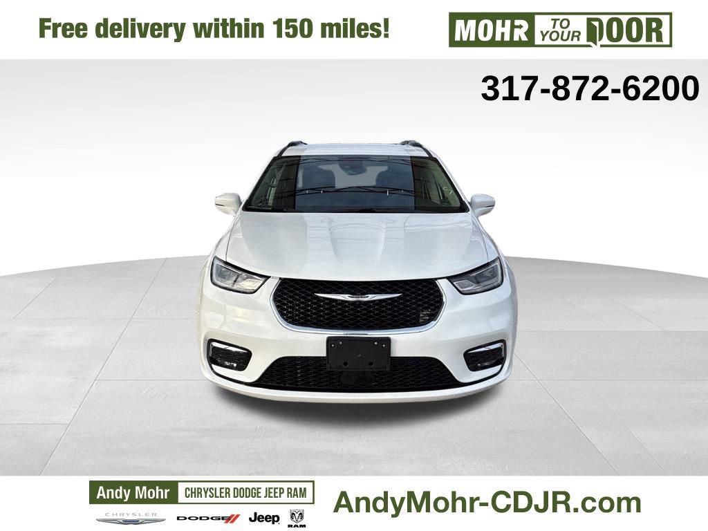 Used 2022 Chrysler Pacifica Touring-L image 2