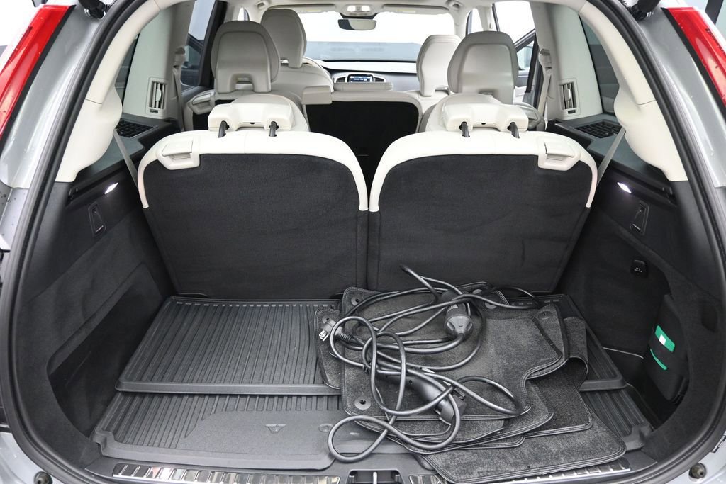 Certified 2025 Volvo XC90 T8 Plus w/ Protection Package Premier AWD/4WD image 19
