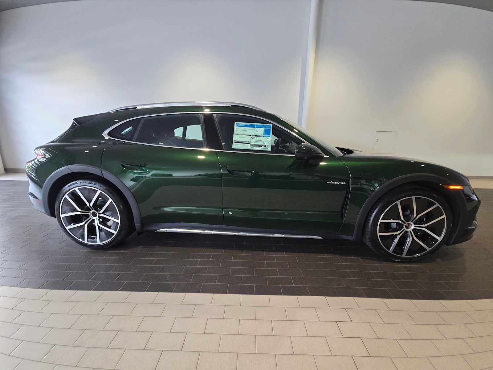 New 2026 Porsche Taycan 4S AWD/4WD image 8