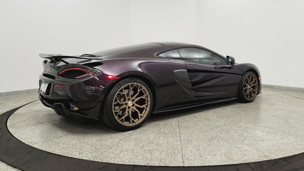 Used 2017 McLaren 570S RWD image 5