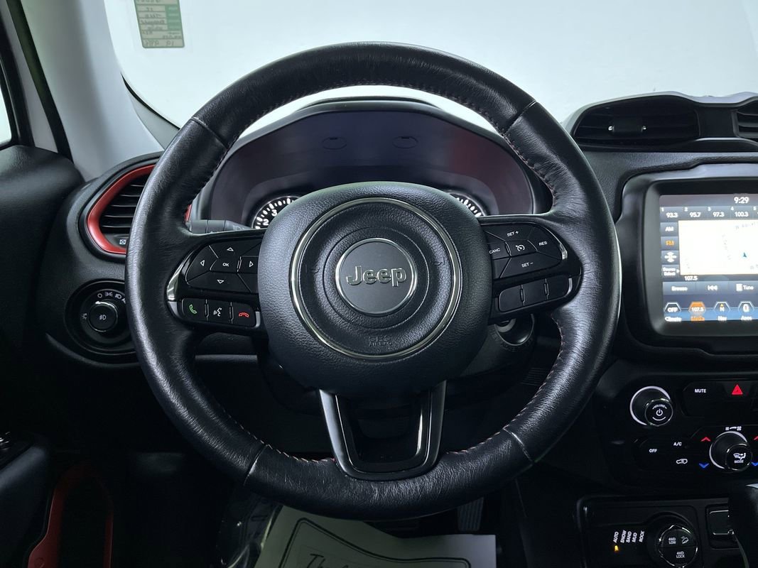 Used 2022 Jeep Renegade Trailhawk image 21