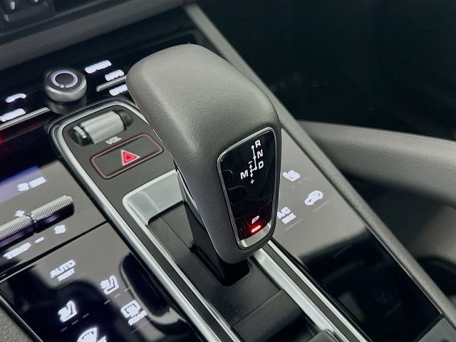 Used 2021 Porsche Cayenne Coupe AWD/4WD image 17