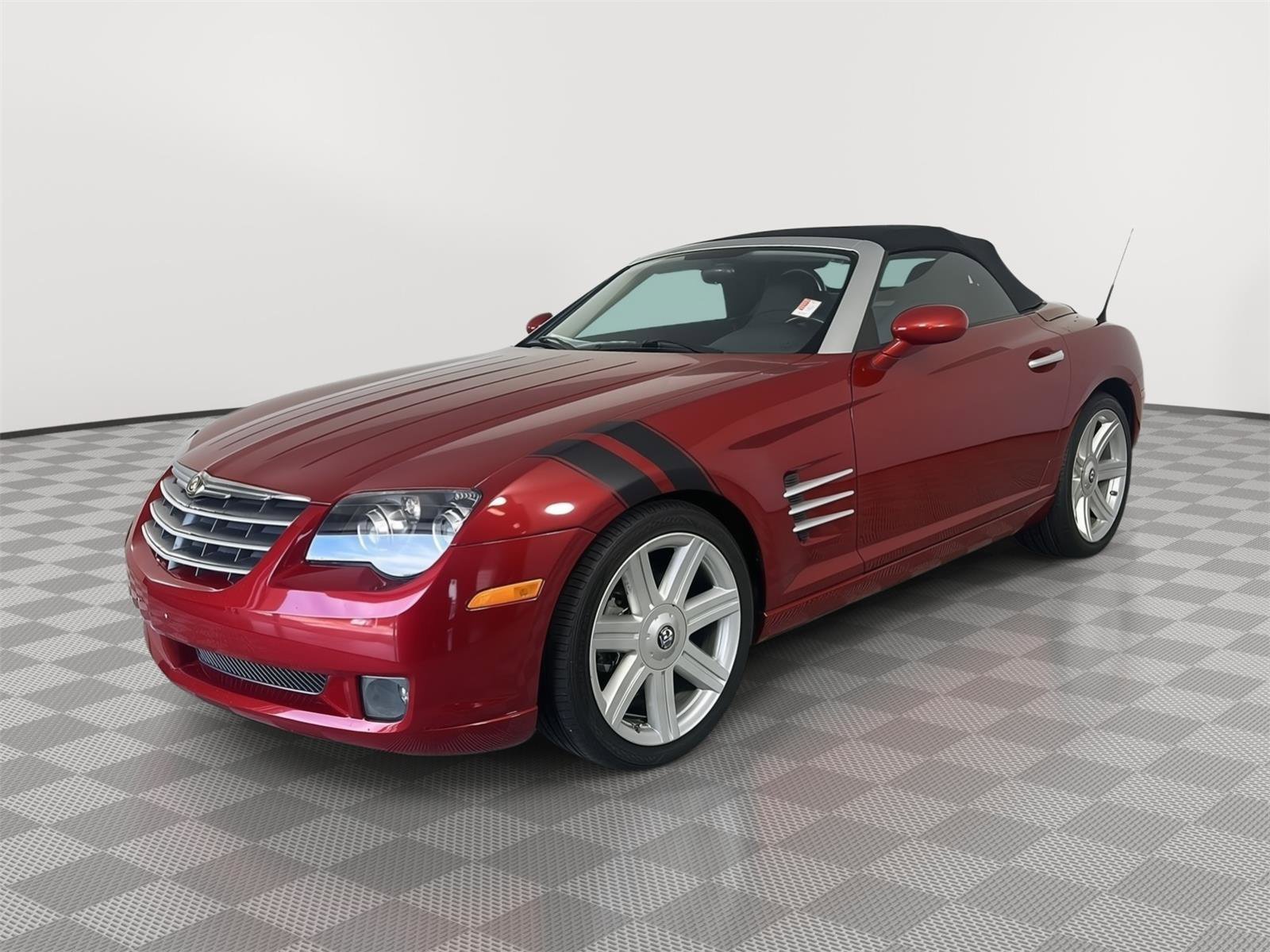 Used 2005 Chrysler Crossfire Limited RWD image 3