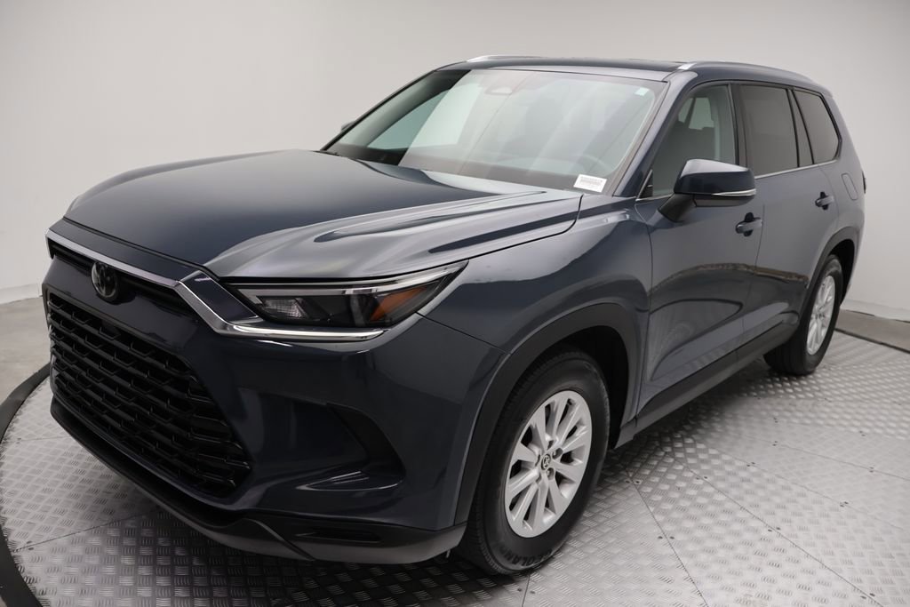 Certified 2025 Toyota Grand Highlander FWD image 2