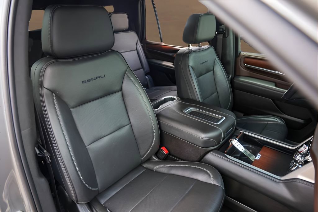 Used 2021 GMC Yukon Denali AWD/4WD image 31