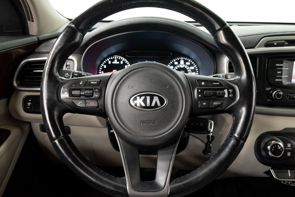 Used 2016 Kia Sorento FWD w/ LX Convenience Package image 13