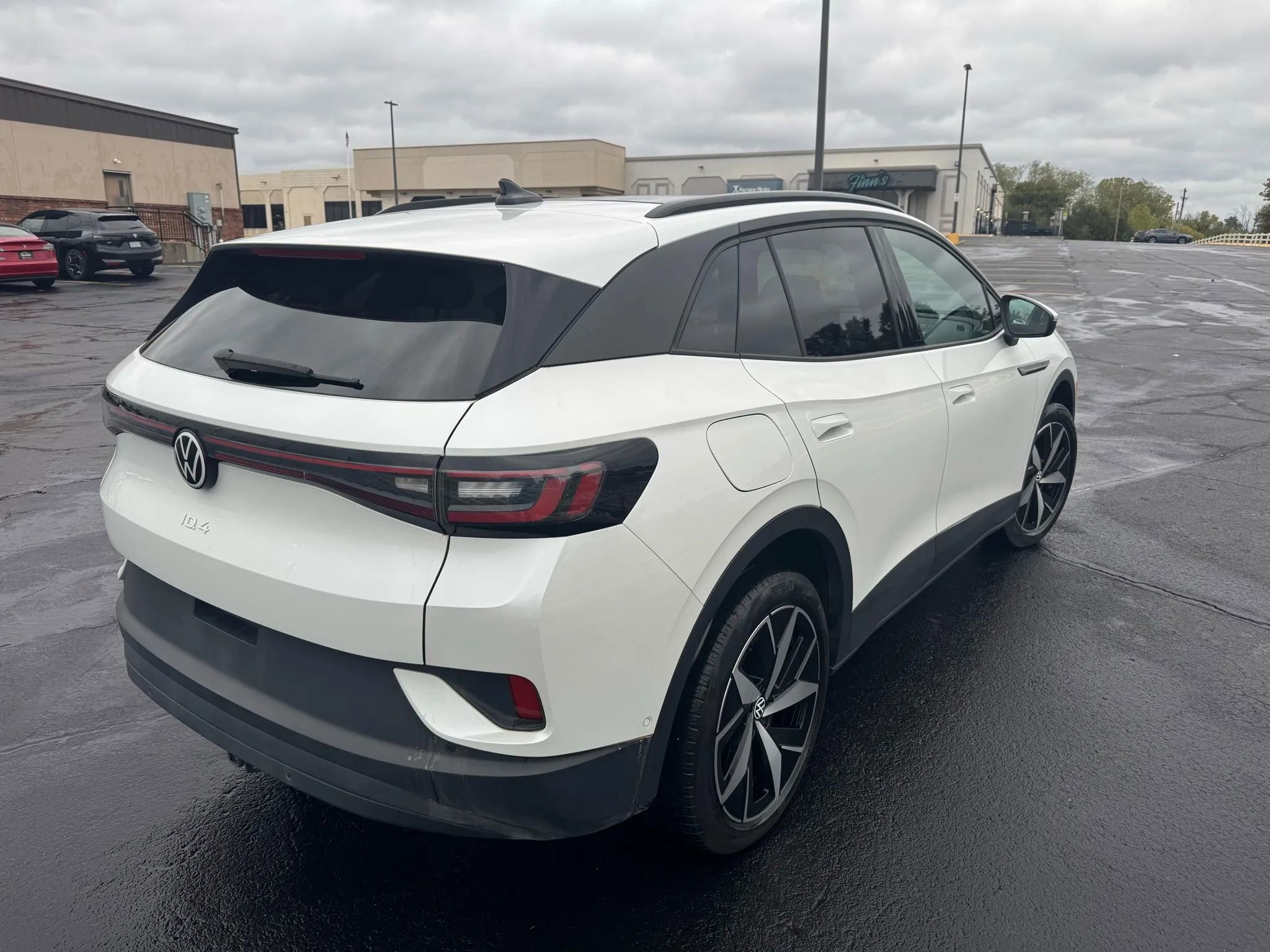 Used 2023 Volkswagen ID.4 Pro S image 3