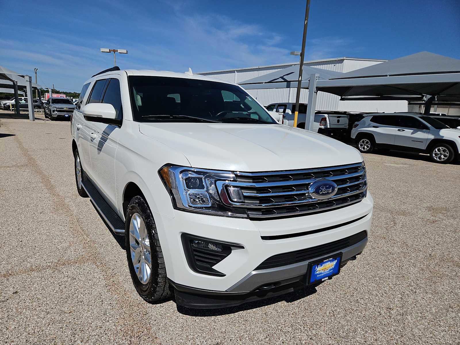 Used 2021 Ford Expedition XLT AWD/4WD image 2