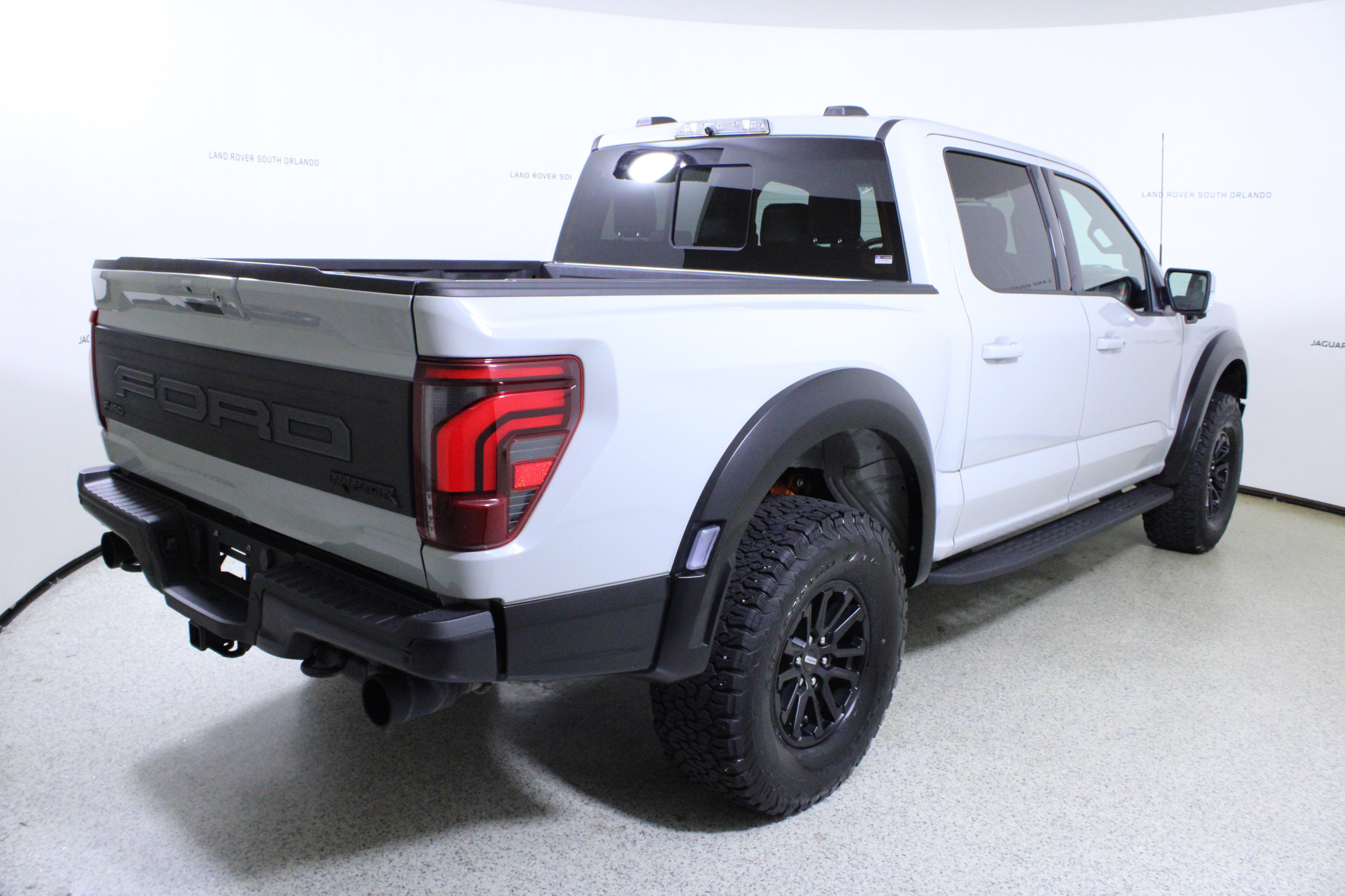Used 2024 Ford F150 Raptor AWD/4WD image 7