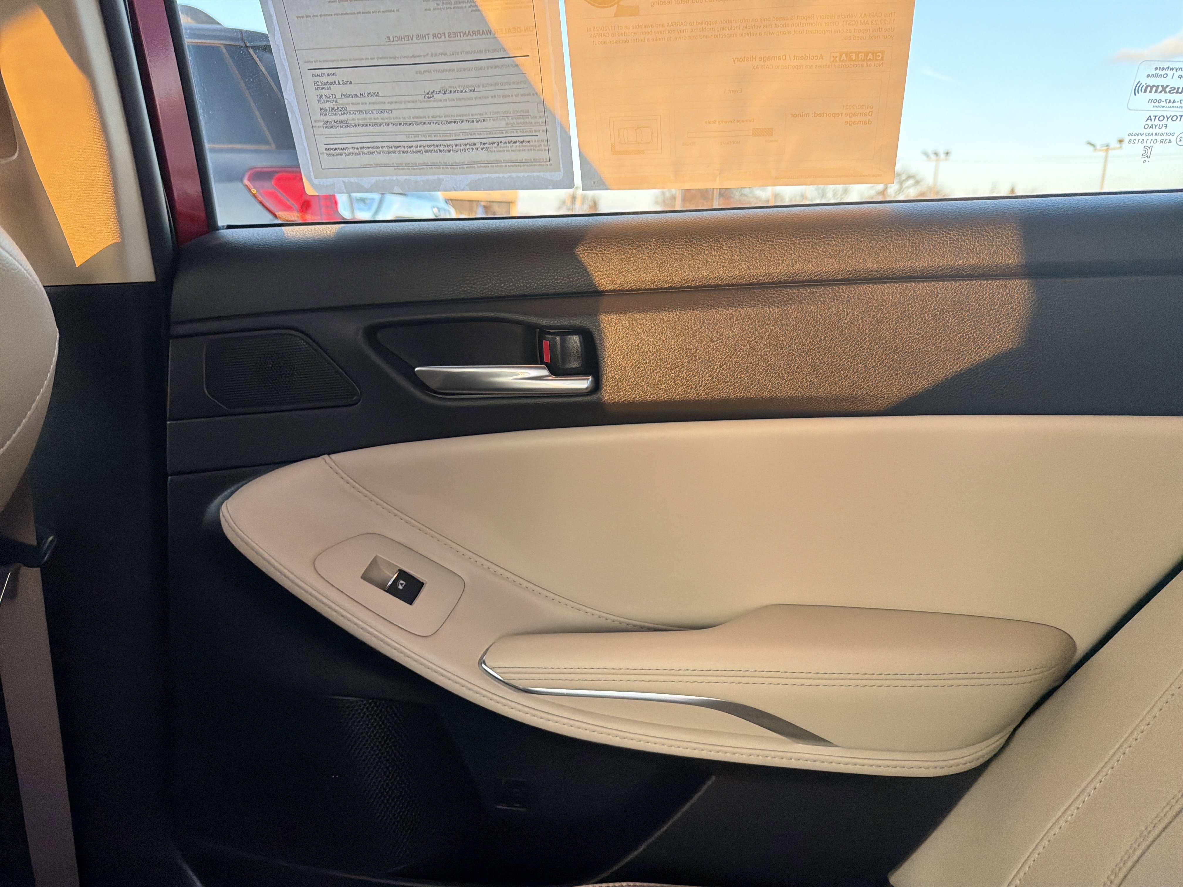 Used 2020 Toyota Avalon XLE image 28