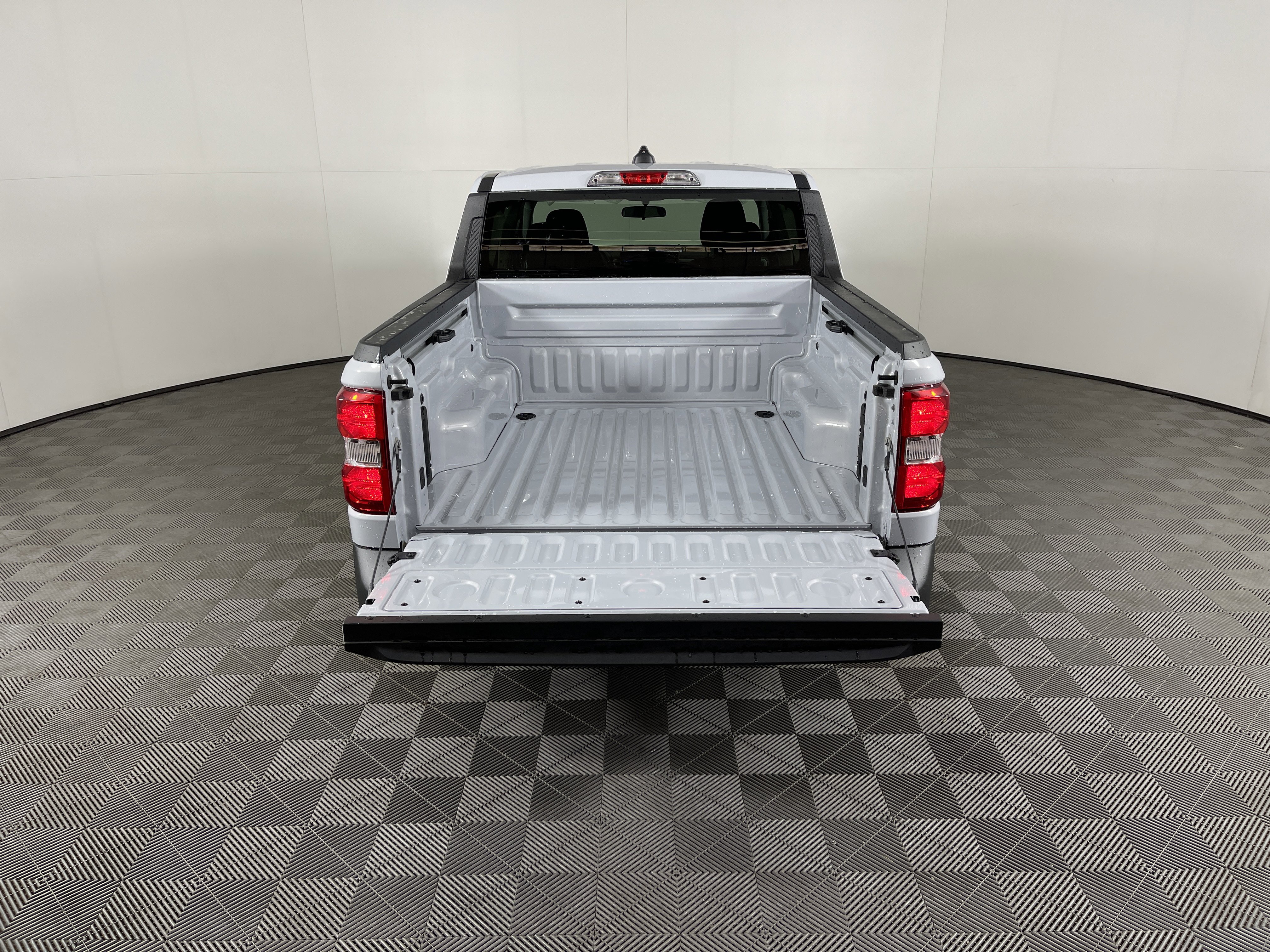 New 2025 Ford Maverick XLT image 8