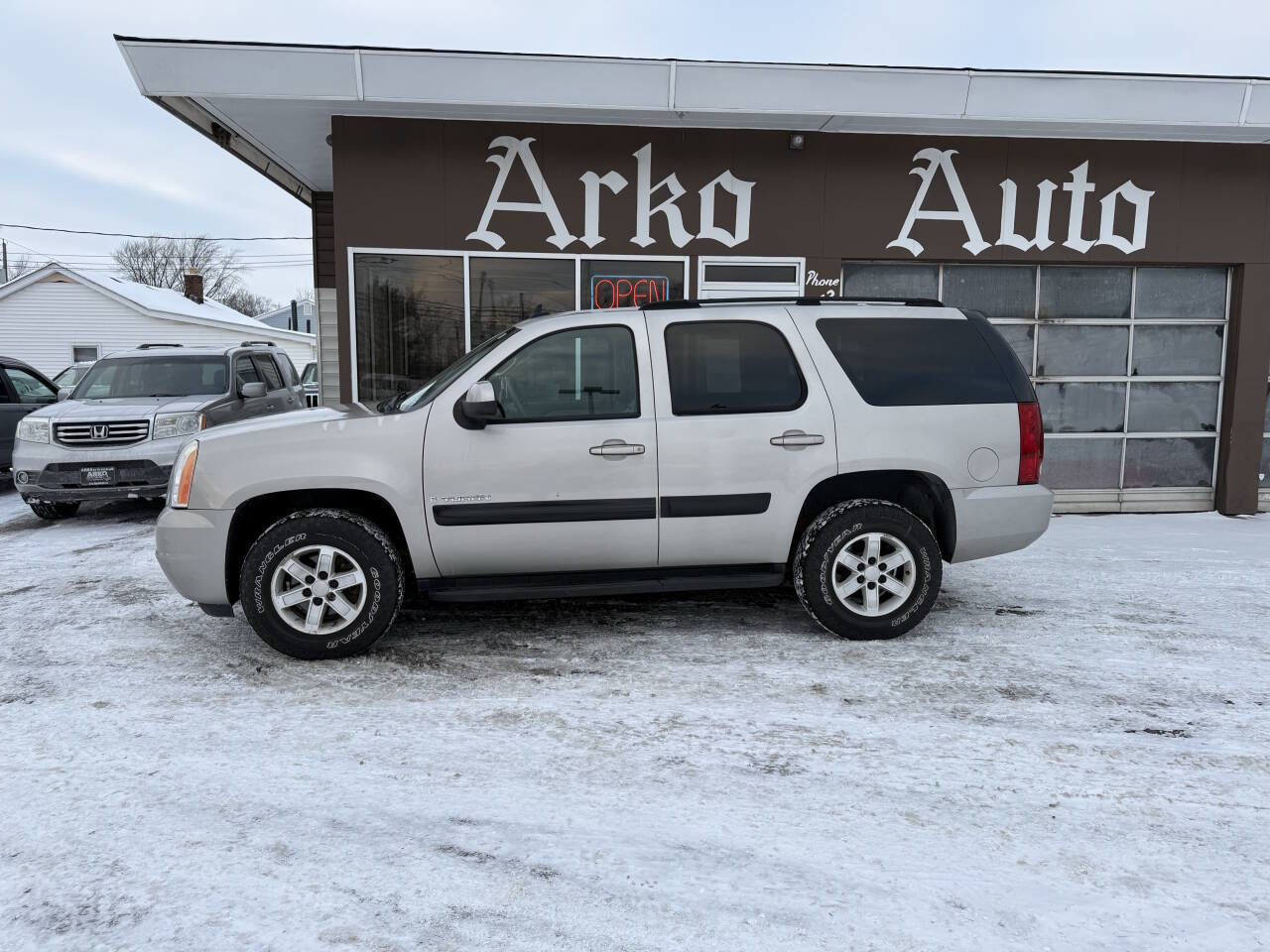 Used 2007 GMC Yukon SLE image 6