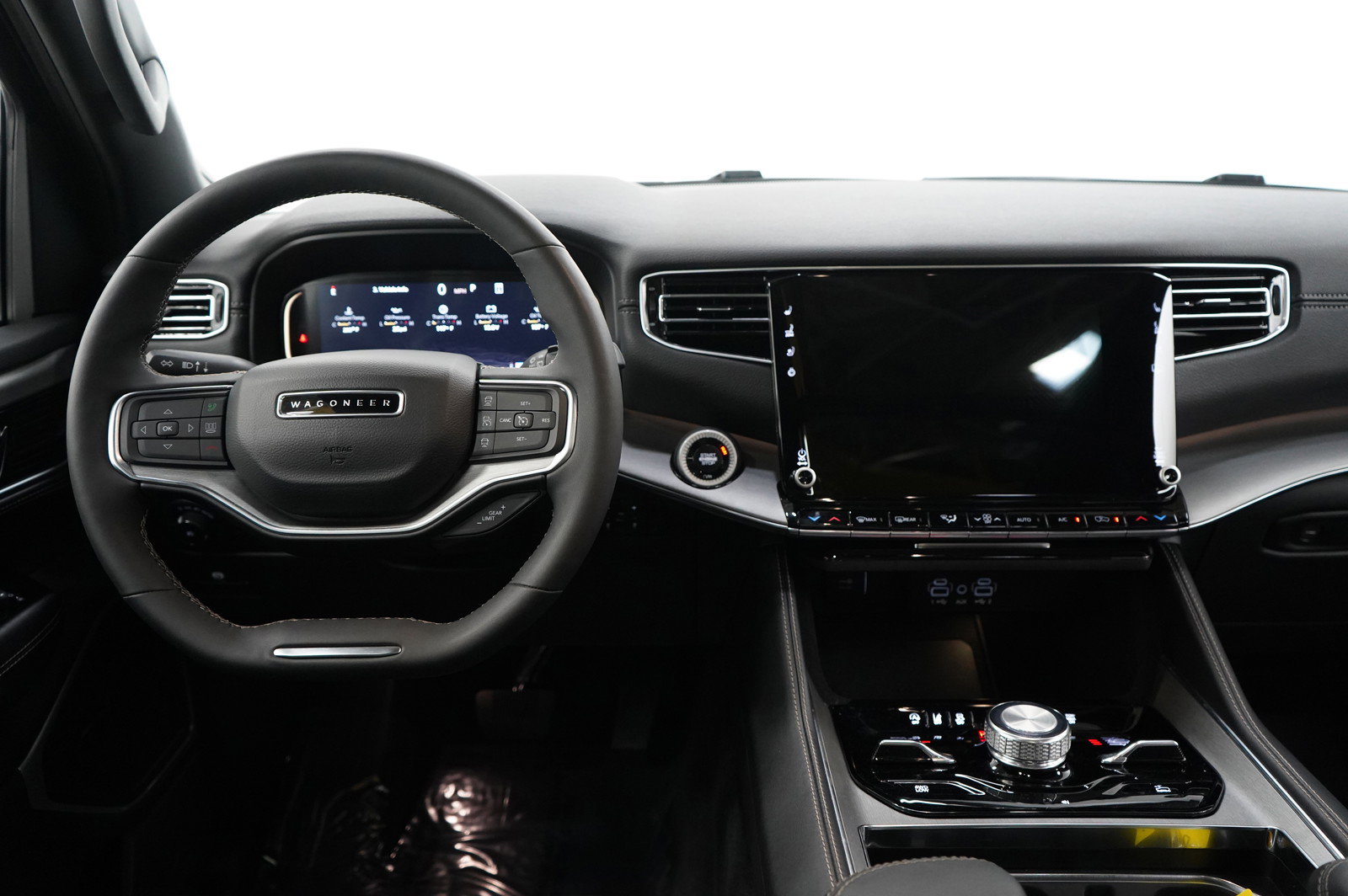 Used 2024 Jeep Wagoneer Series II w/ Convenience Group I image 12