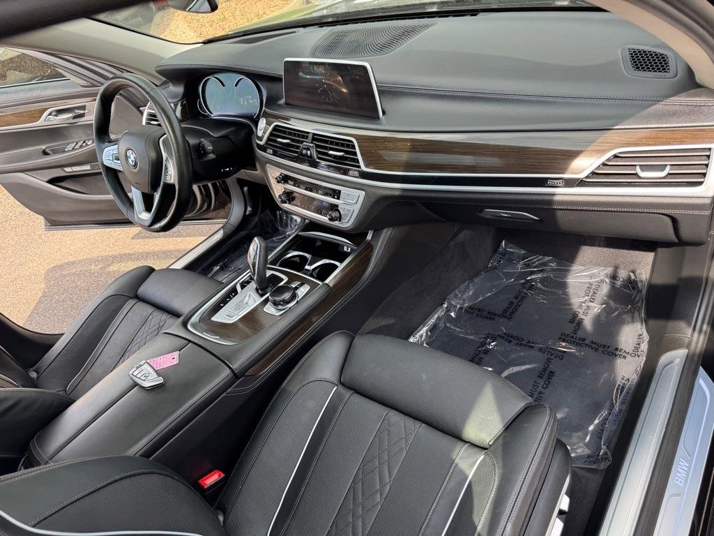 Used 2017 BMW 740i xDrive image 36