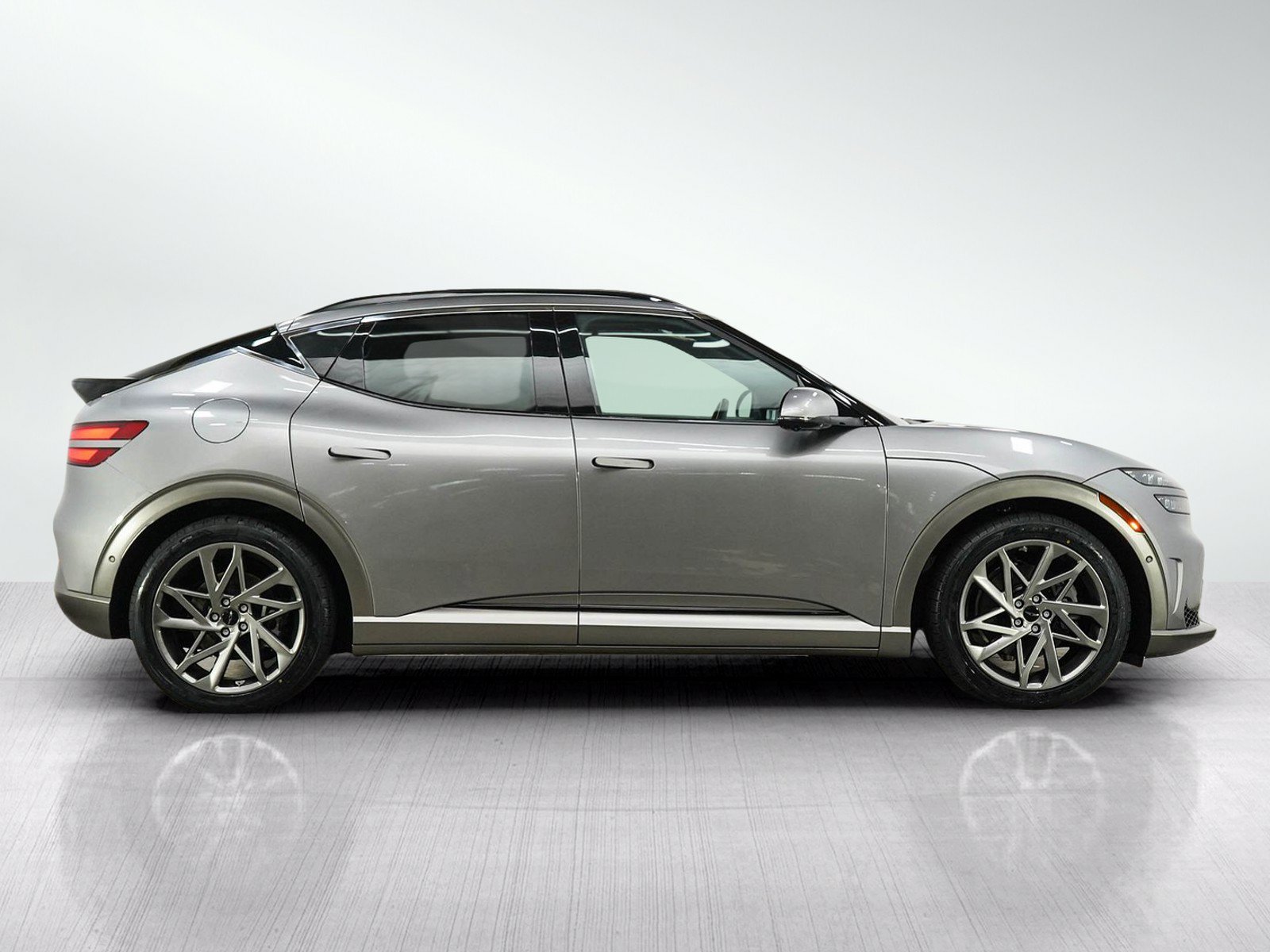 Used 2023 Genesis GV60 Advanced AWD/4WD image 6