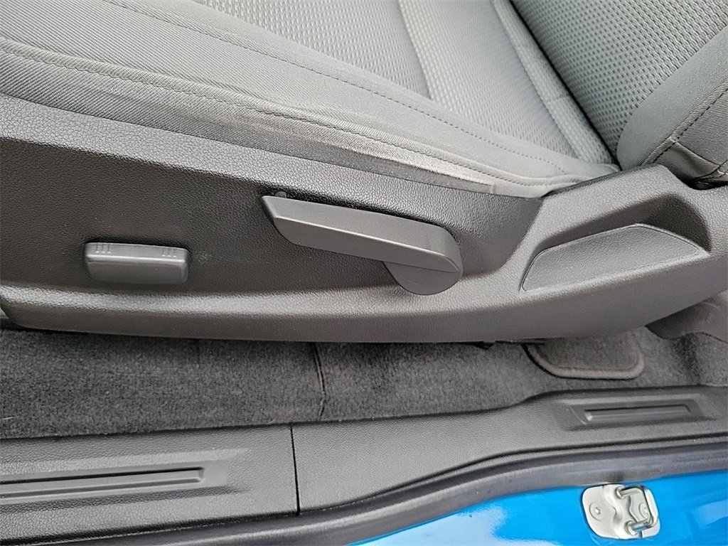 Used 2021 Chevrolet Colorado W/T w/ Custom Special Edition image 17