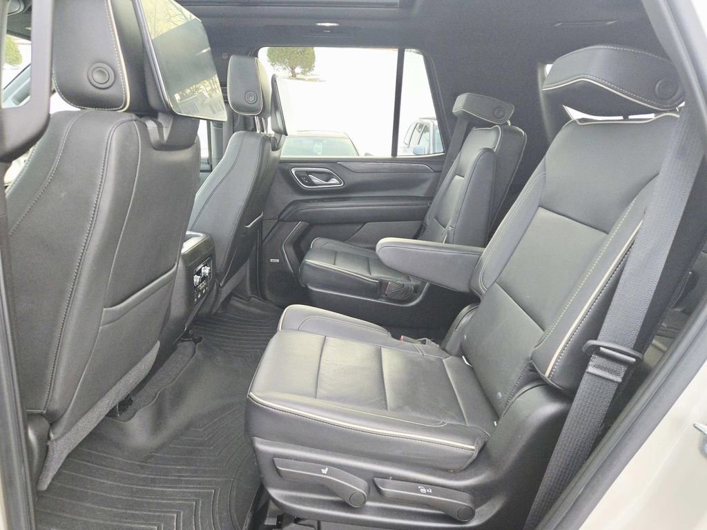 Used 2021 GMC Yukon SLT w/ SLT Luxury Plus Package image 13
