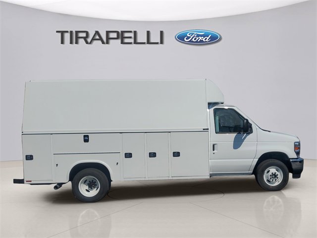 New 2026 Ford E-450 and Econoline 450 Super Duty w/ Power Equipment Group image 5