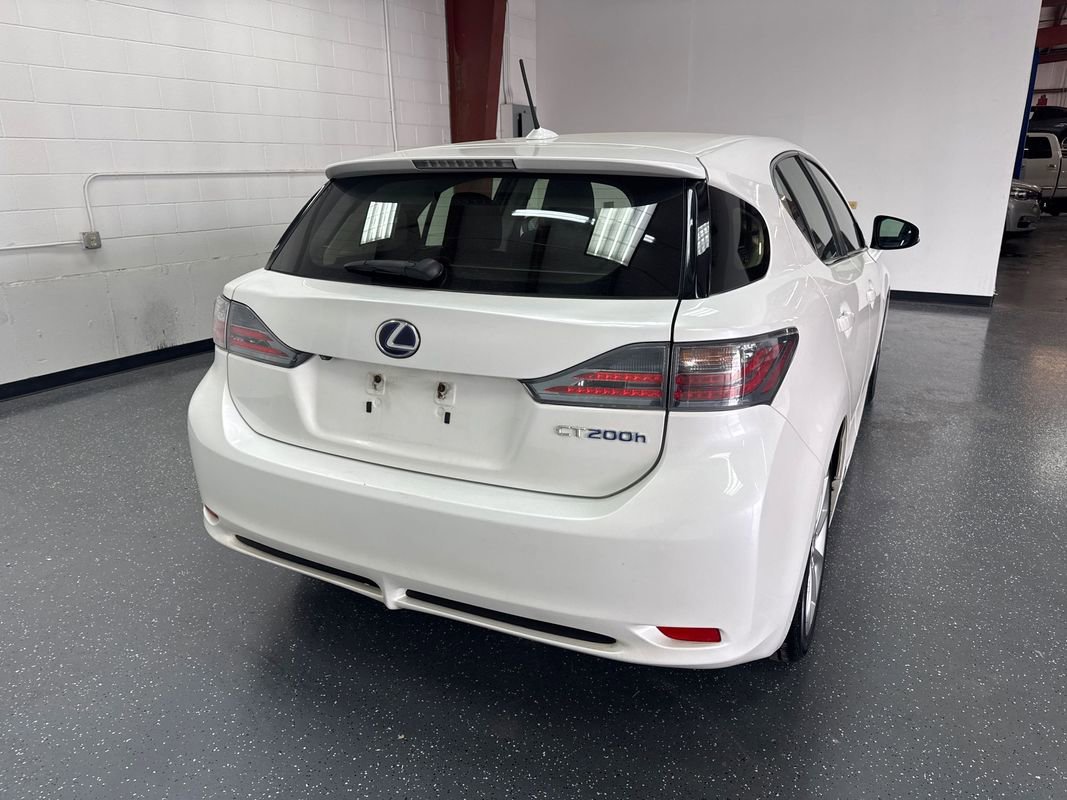 Used 2013 Lexus CT 200h w/ Premium Pkg w/Navigation image 4