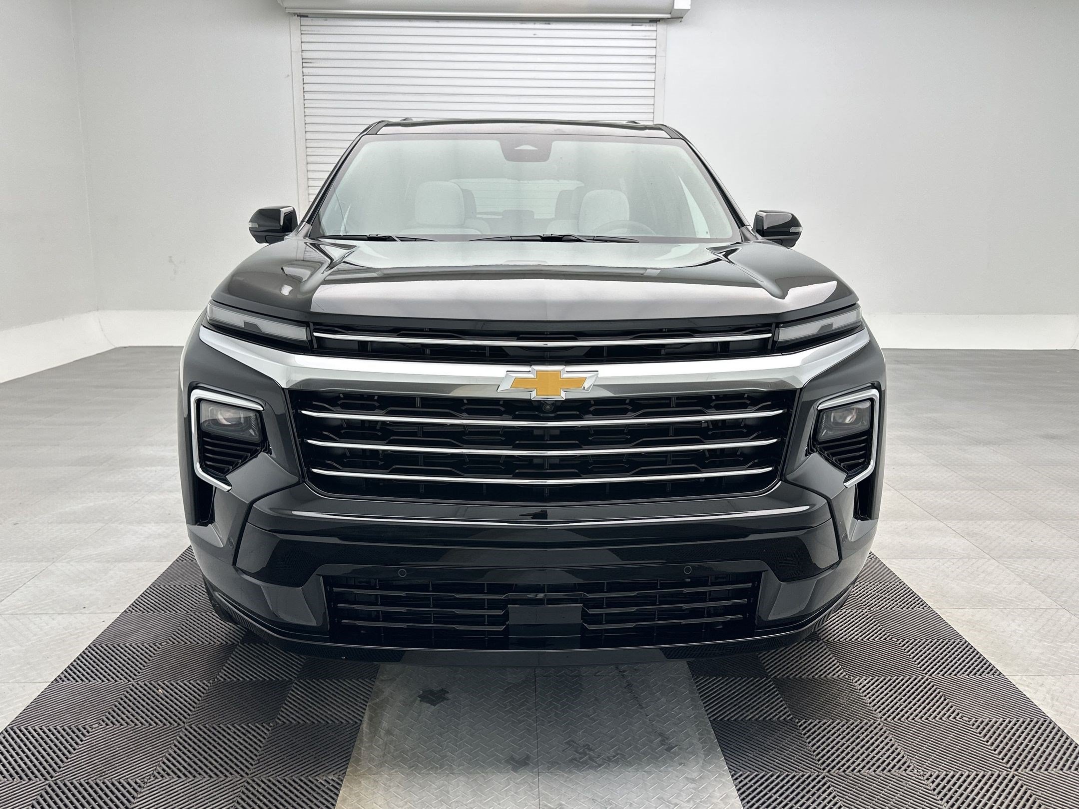 New 2026 Chevrolet Traverse High Country w/ LPO, Floor Liner Package AWD/4WD image 6