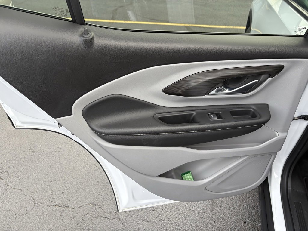 Used 2024 GMC Terrain SLE image 13