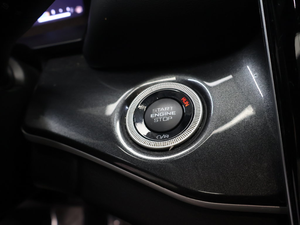 Used 2023 Jeep Grand Cherokee Altitude AWD/4WD image 24