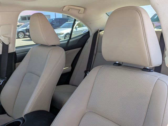 Used 2017 Lexus IS 300 AWD w/ Premium Package image 14