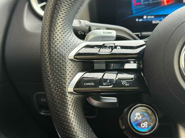 Used 2024 Mercedes-Benz GLA 35 AMG 4MATIC image 30