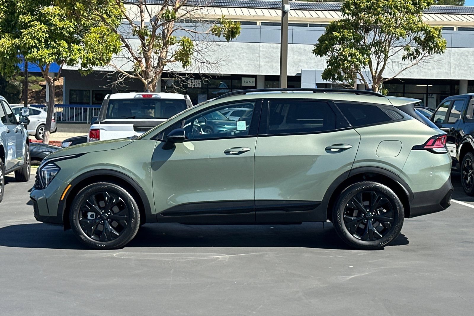 Certified 2025 Kia Sportage X-Line w/ Premium Package AWD/4WD image 10