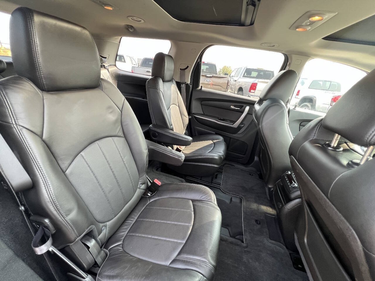Used 2011 GMC Acadia SLT w/ Technology Package AWD/4WD image 9