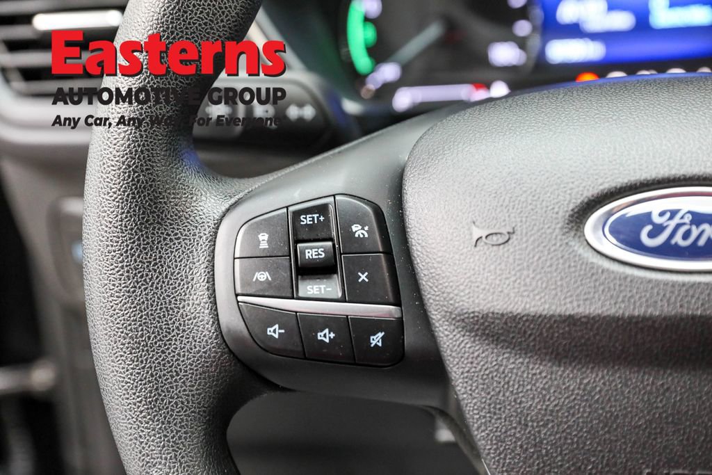 Used 2022 Ford Escape SE image 15