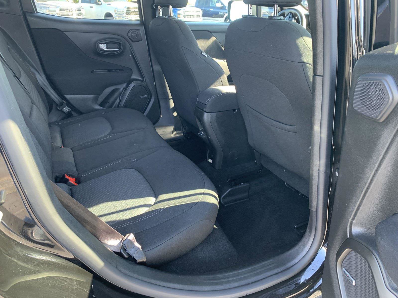 Used 2021 Jeep Renegade Latitude w/ Sun & Sound Group image 12