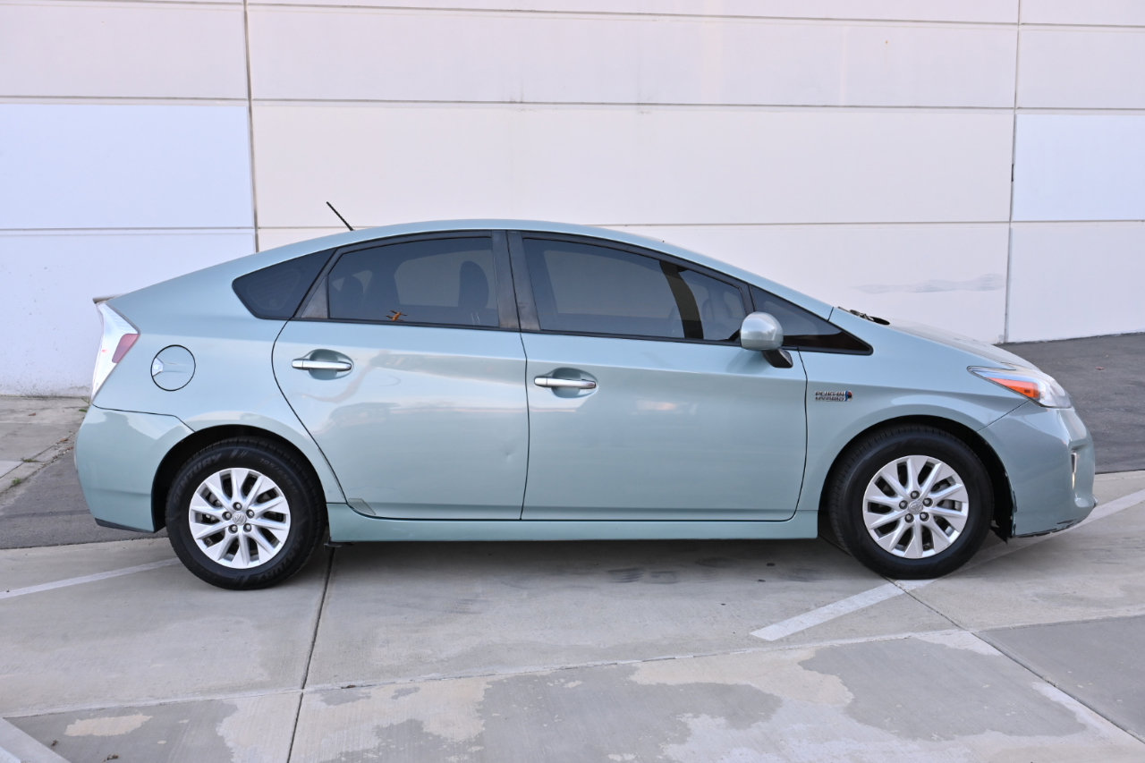 Used 2014 Toyota Prius Prime Plug-In Hybrid FWD image 8