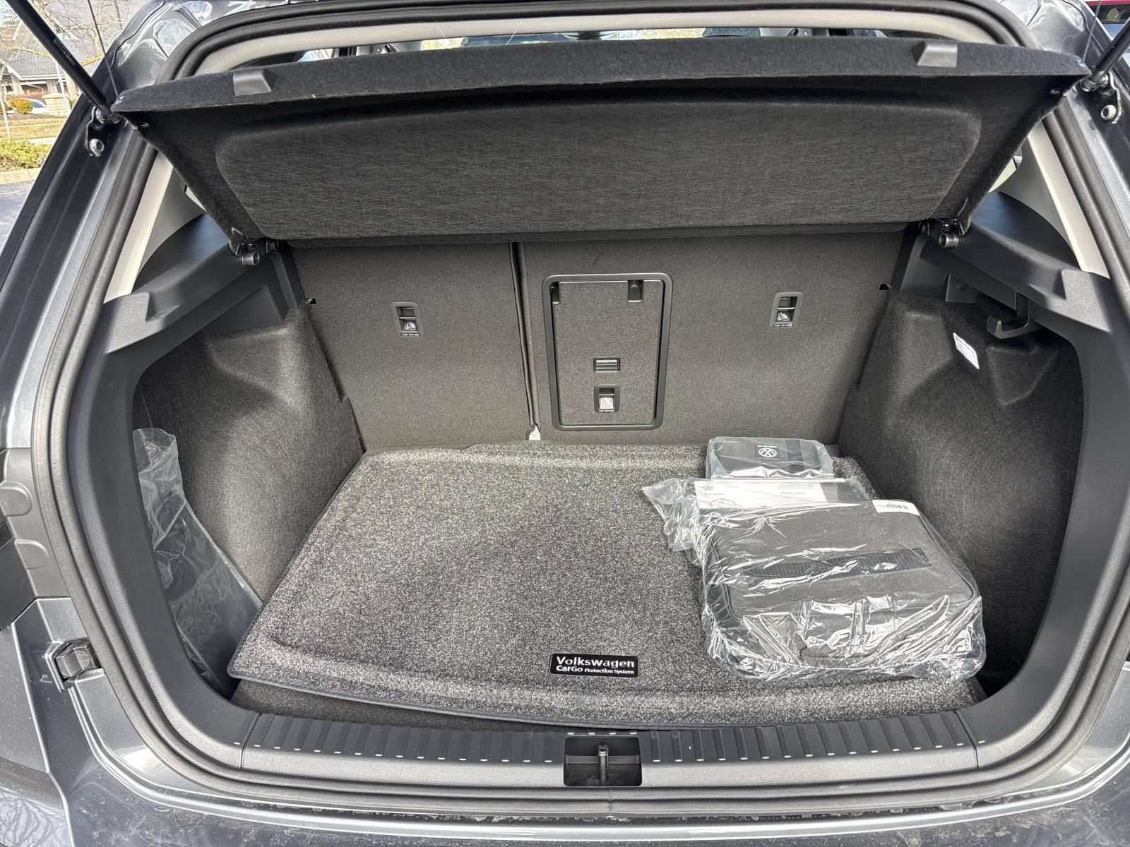 New 2026 Volkswagen Taos SEL AWD/4WD image 9