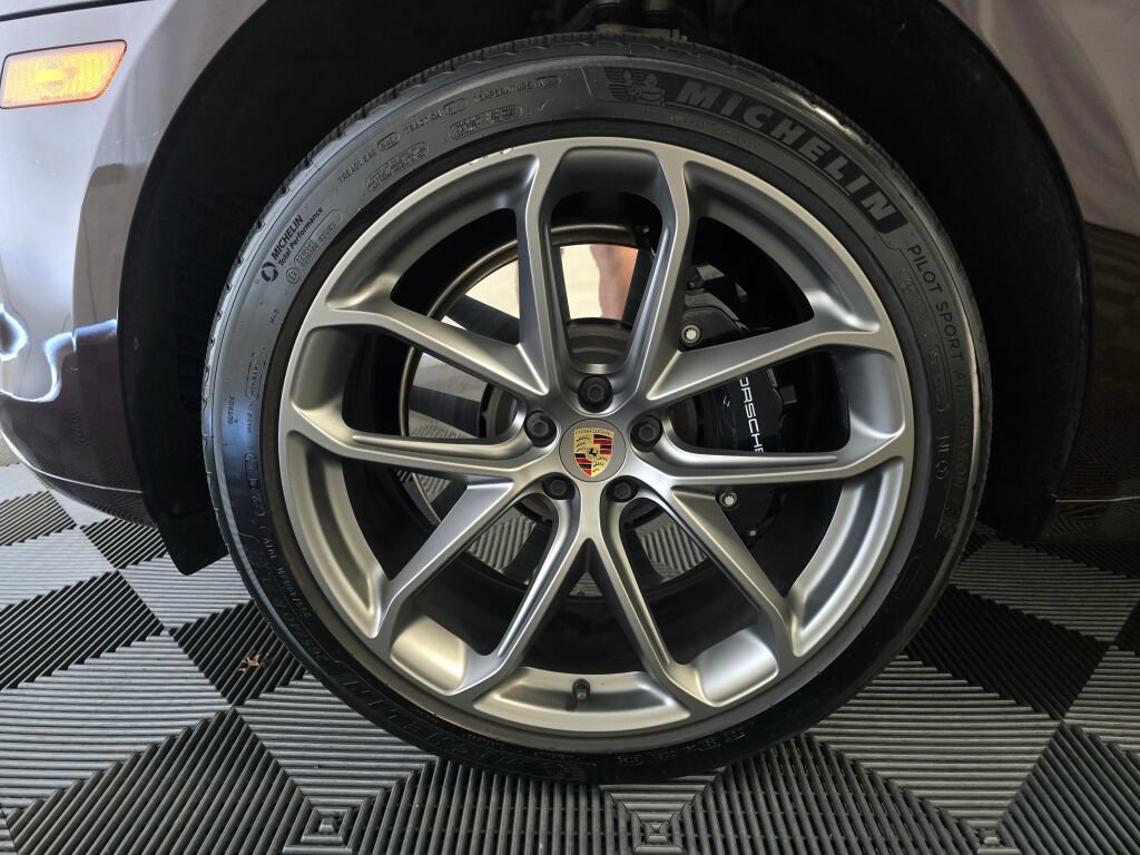 Certified 2024 Porsche Macan GTS AWD/4WD image 29
