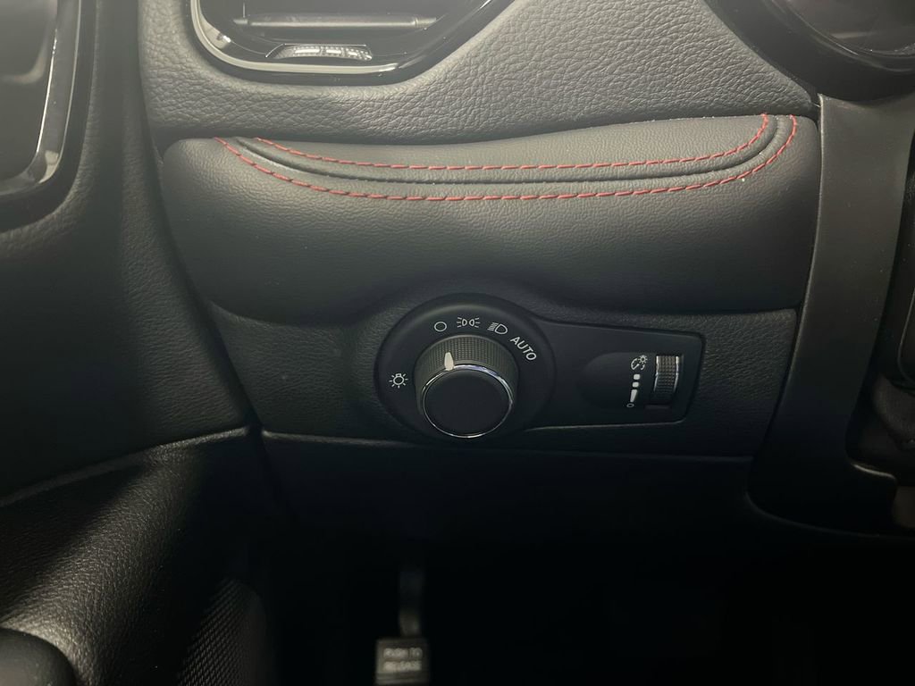 Used 2023 Dodge Durango GT image 17